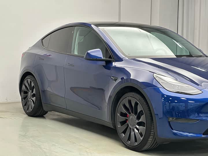 Фото 6 - Tesla Model Y