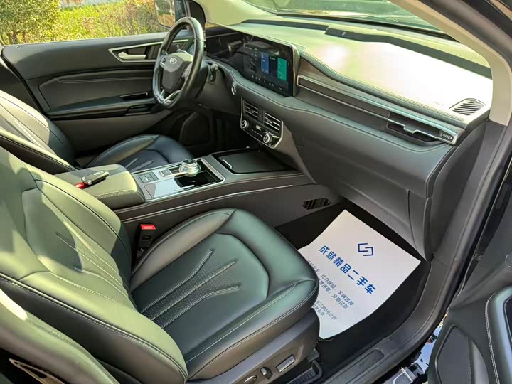 Фото 7 - Ford Edge