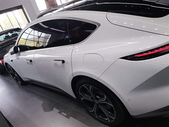 Фото 5 - Nio ET5