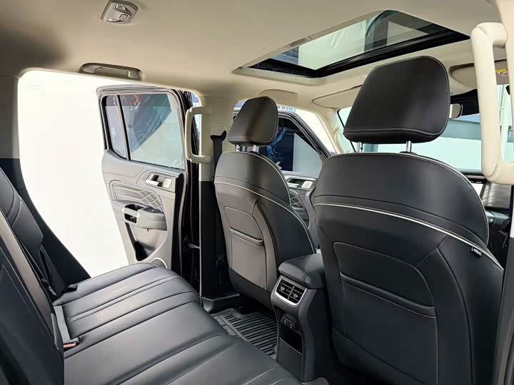 Фото 8 - Tank 300