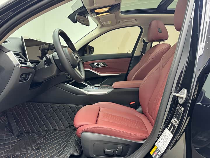 Фото 13 - BMW i3