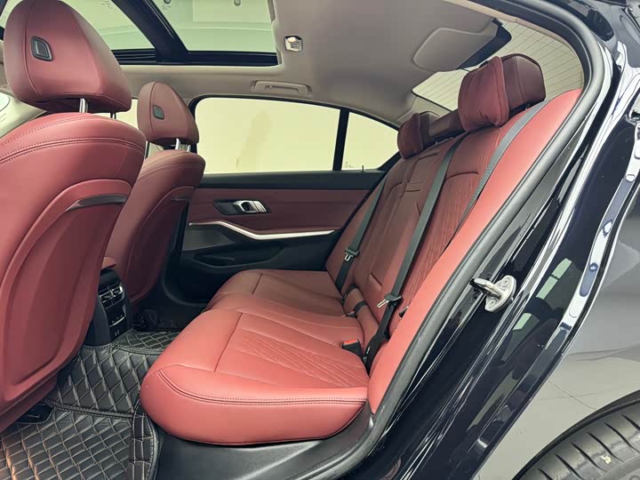 Фото 14 - BMW i3