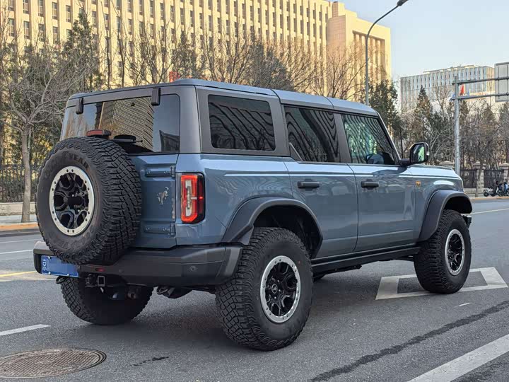 Фото 20 - Ford Bronco