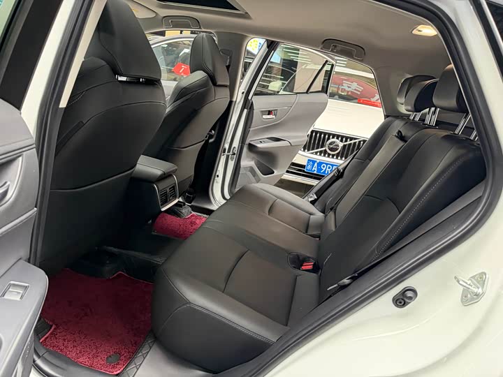 Фото 10 - Toyota Venza