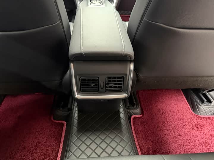 Фото 11 - Toyota Venza