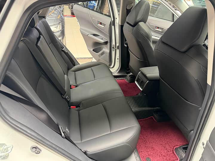 Фото 18 - Toyota Venza