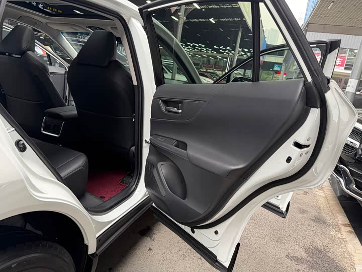 Фото 19 - Toyota Venza