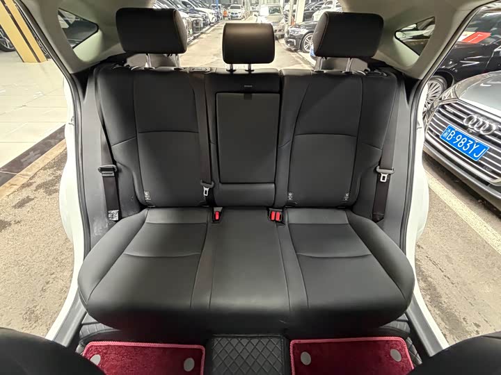 Фото 21 - Toyota Venza