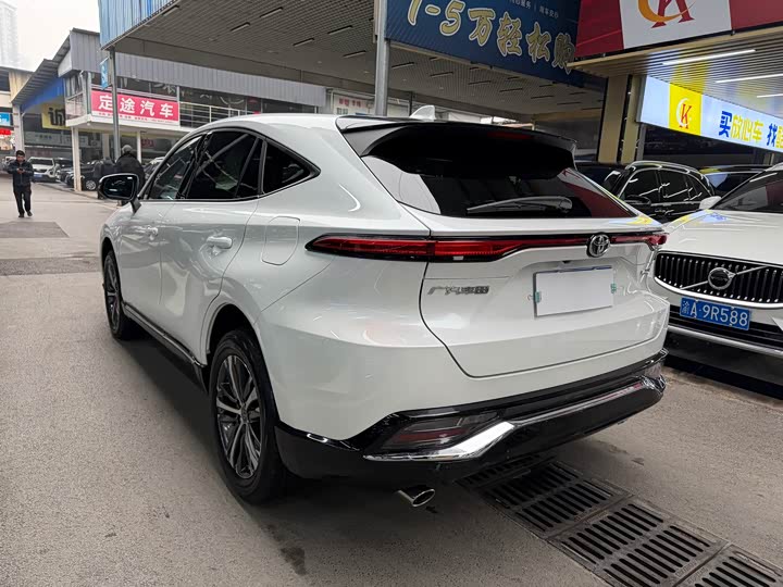 Фото 37 - Toyota Venza