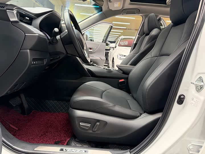 Фото 6 - Toyota Venza