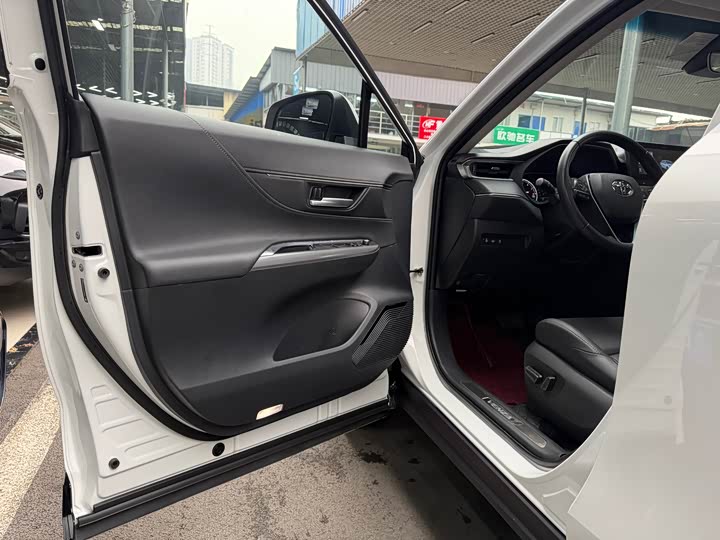 Фото 8 - Toyota Venza