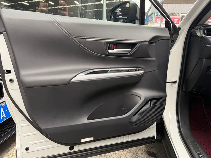 Фото 9 - Toyota Venza