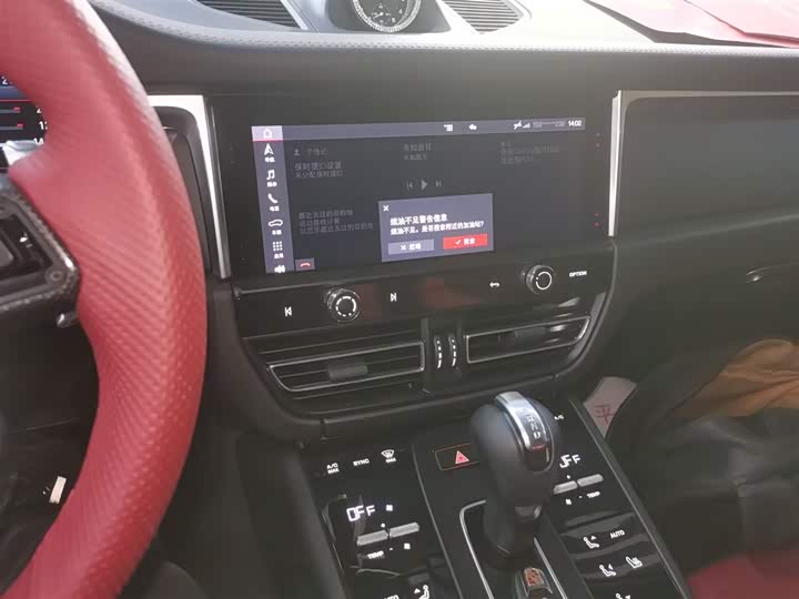 Фото 13 - Porsche Macan