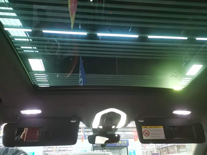 Фото 18 - Porsche Macan