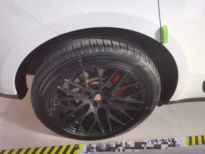 Фото 26 - Porsche Macan