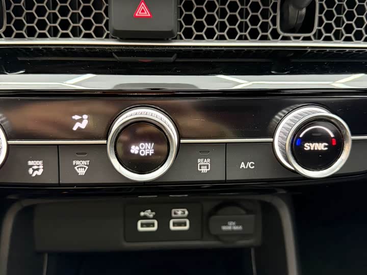 Фото 17 - Honda Civic