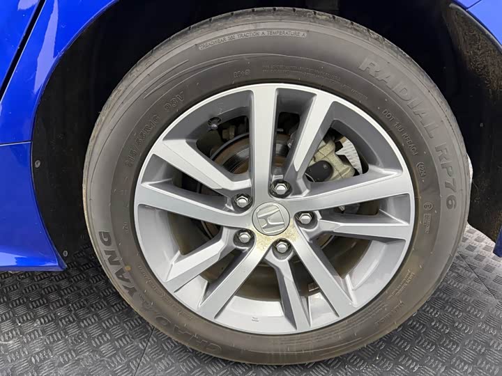 Фото 20 - Honda Civic