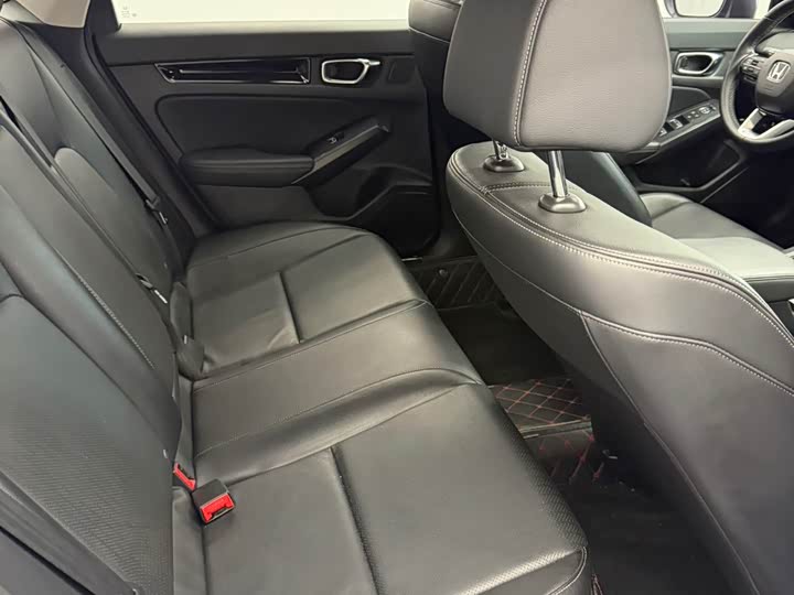 Фото 9 - Honda Civic