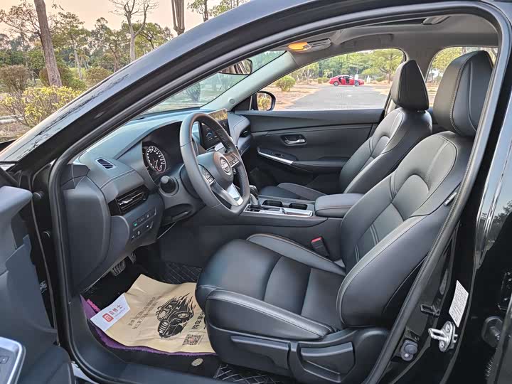 Фото 16 - Nissan Sylphy