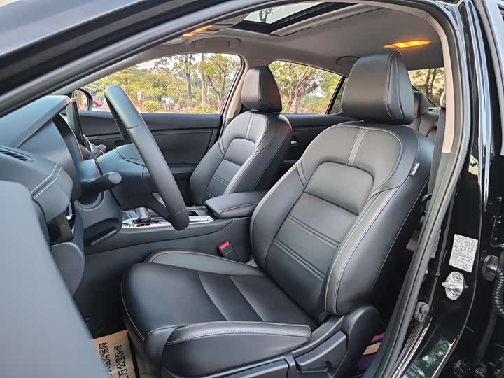 Фото 17 - Nissan Sylphy