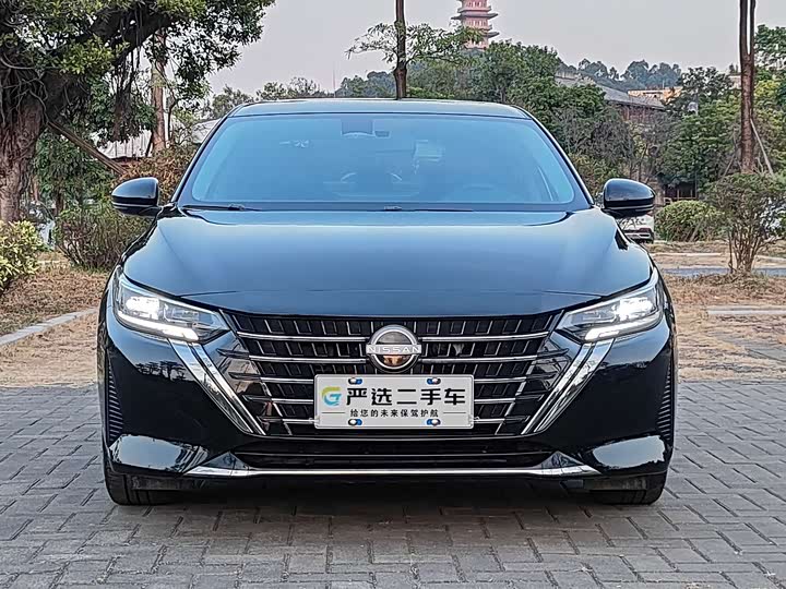 Фото 2 - Nissan Sylphy