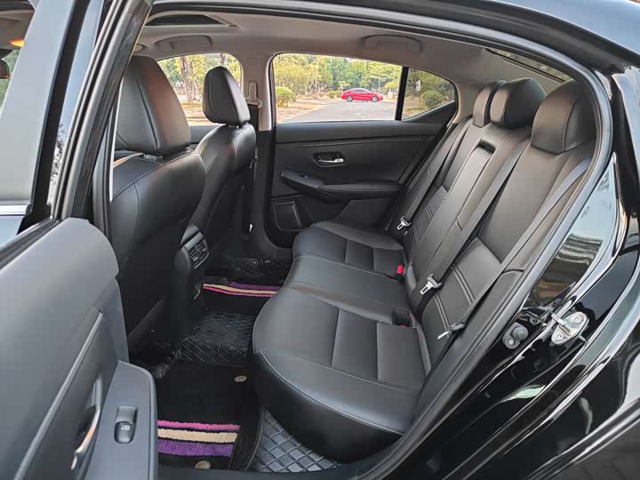 Фото 20 - Nissan Sylphy