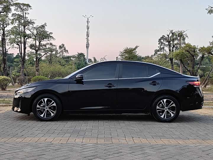 Фото 5 - Nissan Sylphy