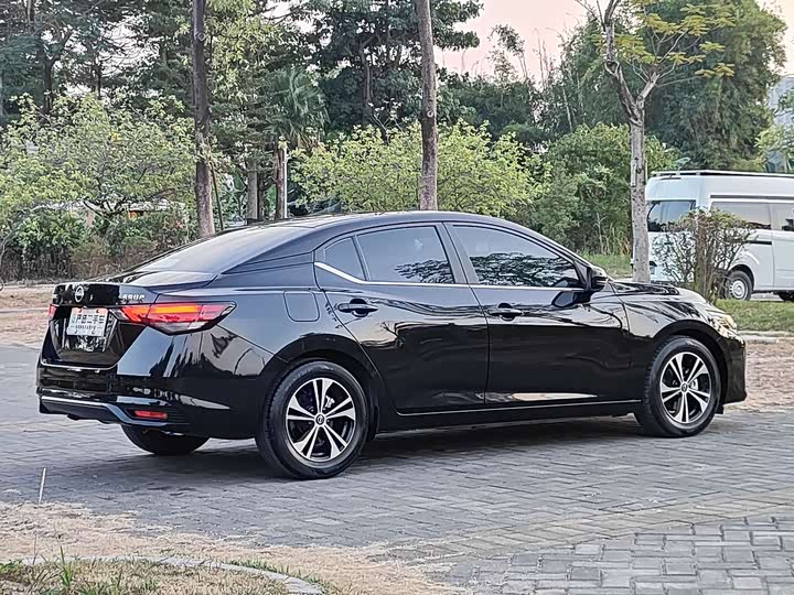 Фото 7 - Nissan Sylphy