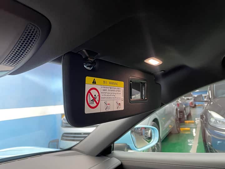 Фото 15 - Porsche Taycan