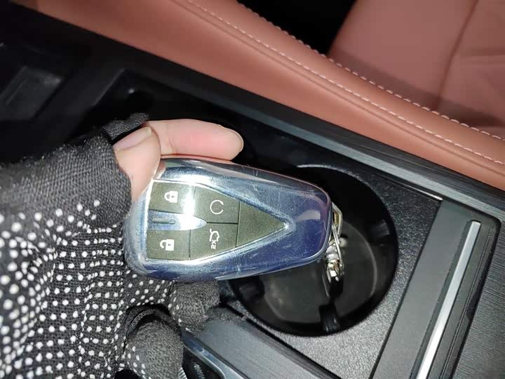 Фото 9 - Changan CS75 Plus