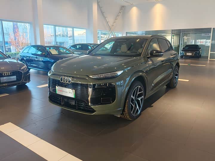 Фото 1 - Audi Q6L e-tron