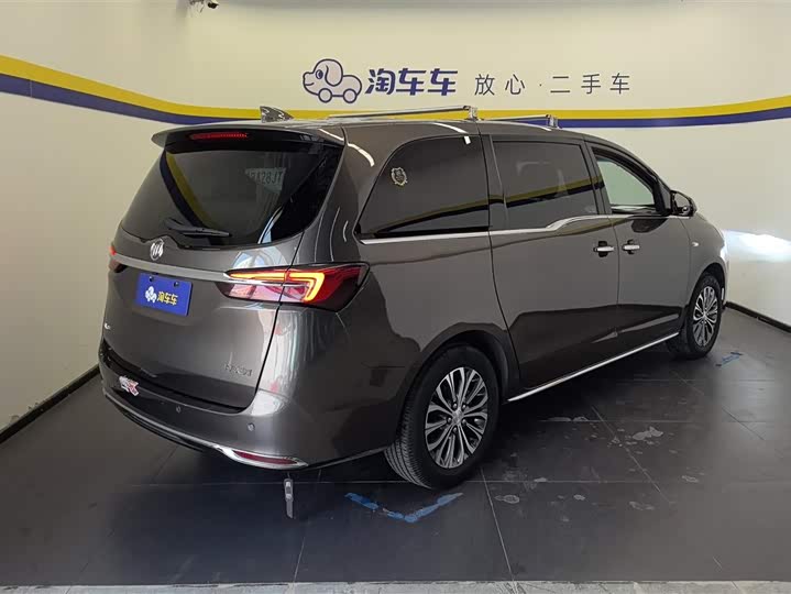 Фото 3 - Buick GL8 ES