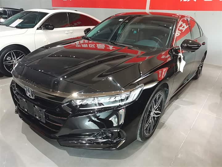 Фото 1 - Honda Accord