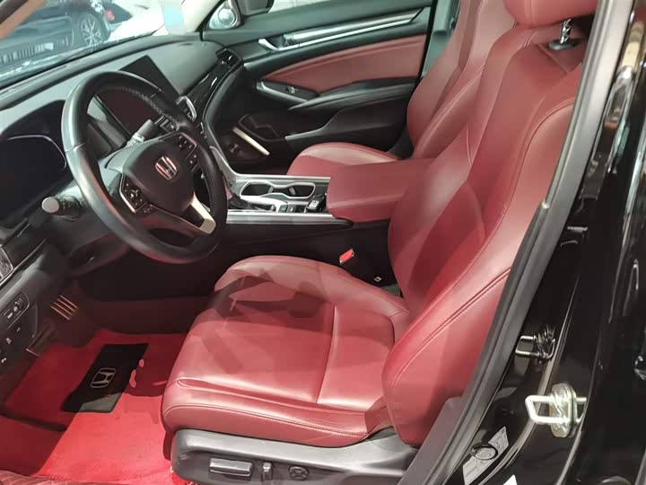 Фото 15 - Honda Accord