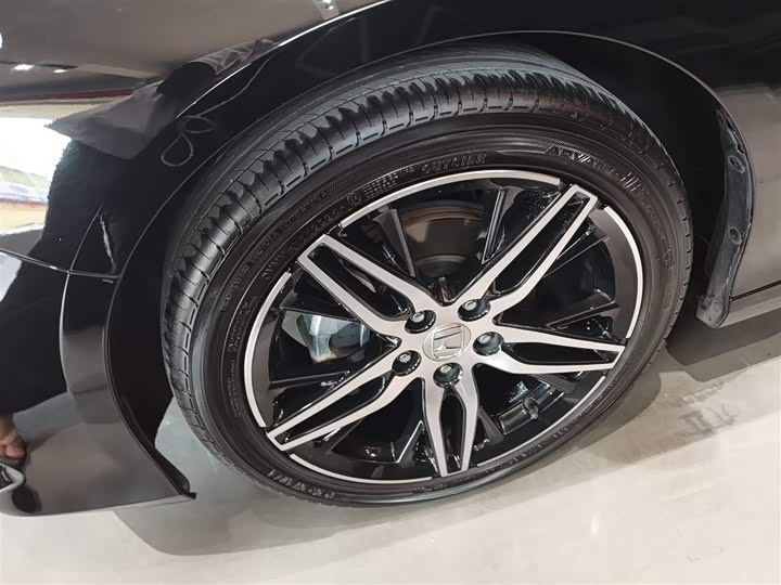 Фото 23 - Honda Accord