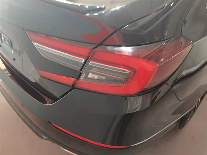 Фото 8 - Honda Accord