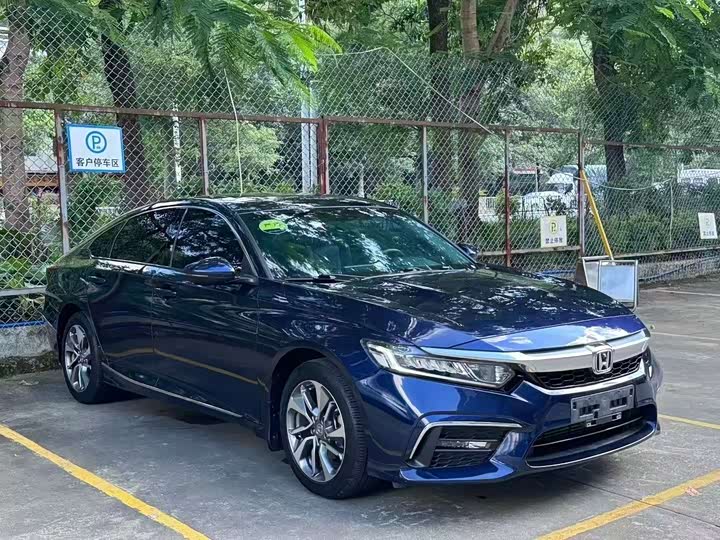 Фото 3 - Honda Inspire