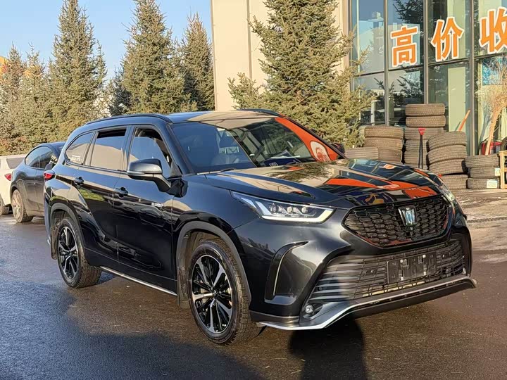 Фото 1 - Toyota Crown Kluger