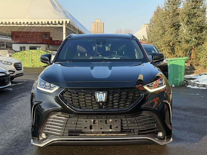 Фото 2 - Toyota Crown Kluger