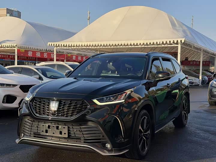 Фото 3 - Toyota Crown Kluger