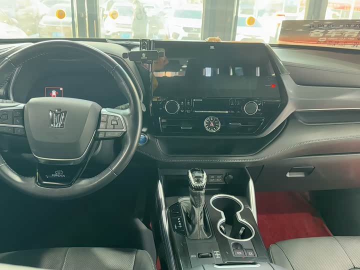 Фото 5 - Toyota Crown Kluger