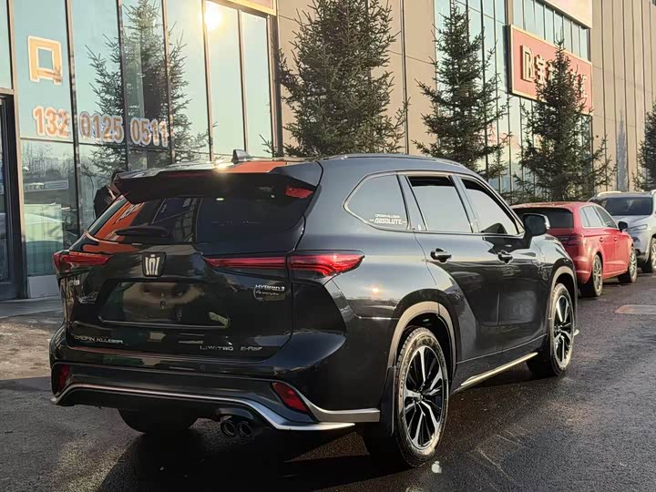 Фото 7 - Toyota Crown Kluger