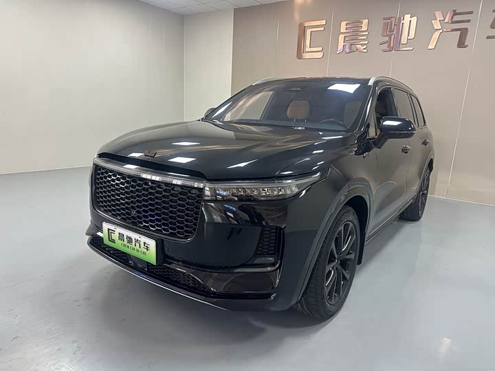 Фото 1 - LiXiang One