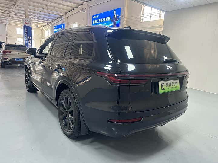 Фото 7 - LiXiang One