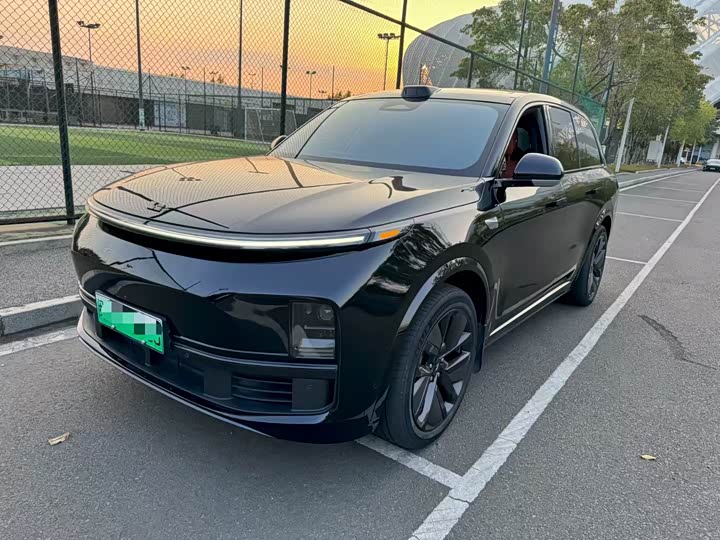 Фото 1 - LiXiang L8