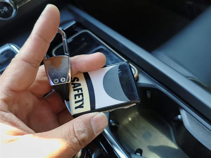 Фото 9 - Volvo XC60 Hybrid