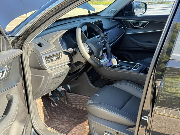 Фото 13 - Chery Tiggo 8