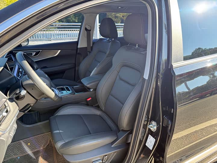 Фото 14 - Chery Tiggo 8