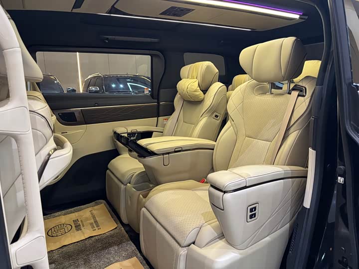 Фото 8 - Toyota Vellfire