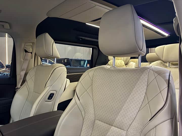 Фото 9 - Toyota Vellfire